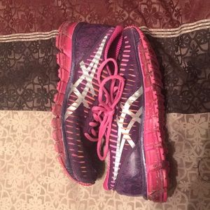 ASICS Size US 7! Need gone, selling for CHEAP!